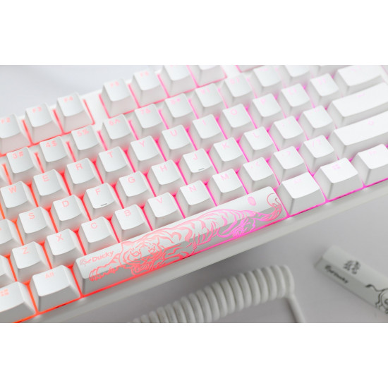 Геймърскa механична клавиатура Ducky One 3 Pure White Full Size Hotswap Cherry MX Brown, RGB, PBT Keycaps Геймърскa механична клавиатура Ducky One 3 Pure White Full Size Hotswap Cherry MX Brown, RGB, PBT Keycaps