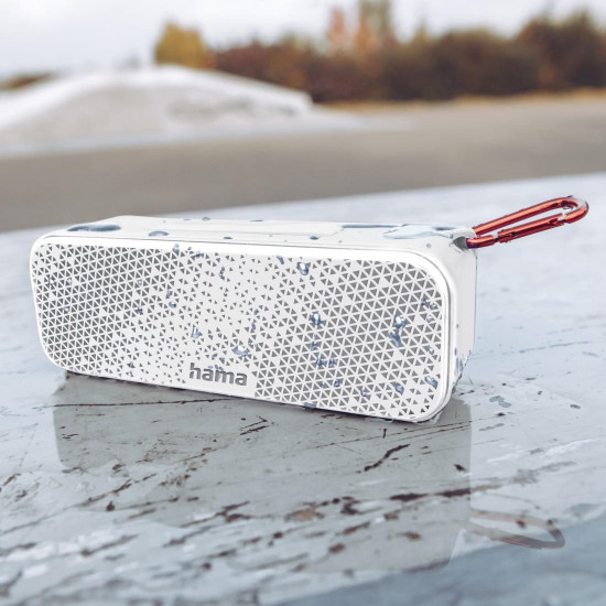 Блутут мобилна колонка HAMA PowerBrick 2.0, Водоустойчива, 8W, Бяла Блутут мобилна колонка HAMA PowerBrick 2.0, Водоустойчива, 8W, Бяла
